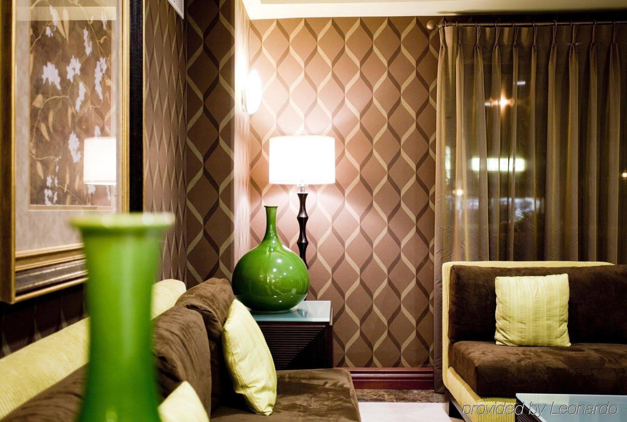 Holiday Inn Express Hotel & Suites Woodland Hills By Ihg Λος Άντζελες Εξωτερικό φωτογραφία
