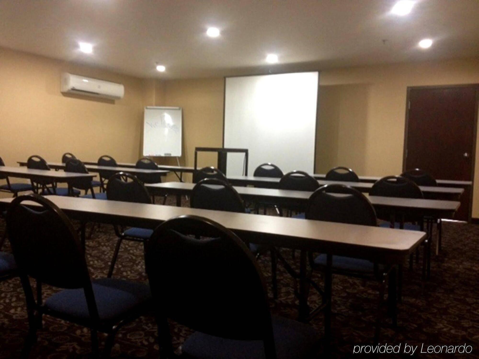 Holiday Inn Express Hotel & Suites Woodland Hills By Ihg Λος Άντζελες Εξωτερικό φωτογραφία